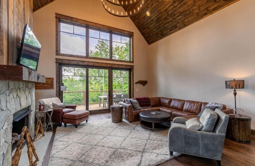 Elk Park House | On Eagle's Wings at Eagles Nest
