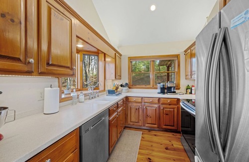 Ferguson Cabin | On Eagles Wings: Family Friendly Mtn Top Cabin with views of Grandfather Mountai