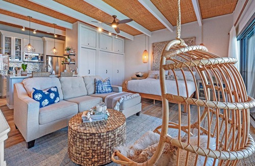 Kahana Condo | On Top of Water View-5 Stars-Pohailani 303