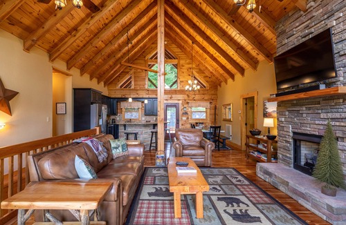 Sugar Mountain Cabin | One Day More - Stunning Sugar Mountain Cabin with VIEWS, hot tub, and Ping Pong!