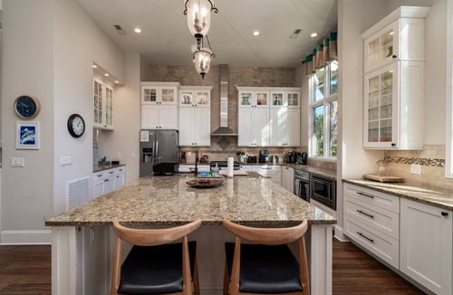 Seabrook Island House | Open Floor Plan! Walk to Beach, Amenity access included! Sleeps 10!