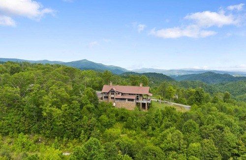 Linville House | Overlook at Wilderness Trail