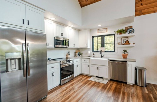 Harrison House | Ozark Getaway