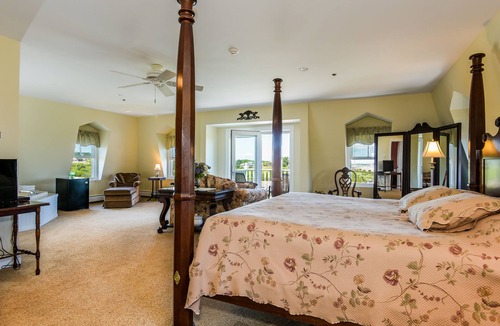 Block Island Bed & Breakfast | Payne's Harbor View Inn