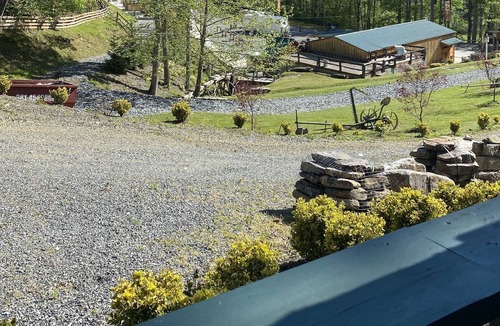 Barnardsville House | Peace and comfort
