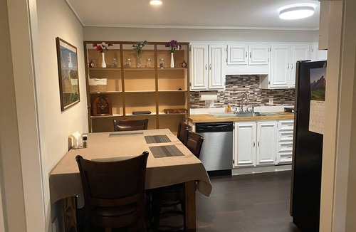 Asheville Apartment | Peace, Comfort, and Convenience 15 mins to downtown and many other attractions!