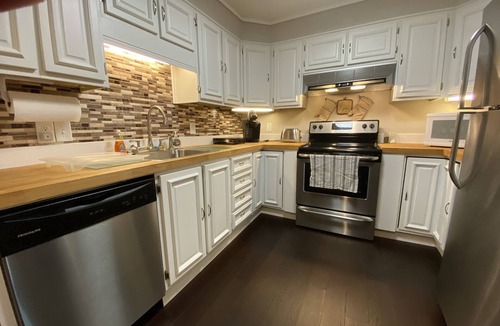 Asheville Apartment | Peace, Comfort, and Convenience 15 mins to downtown and many other attractions!