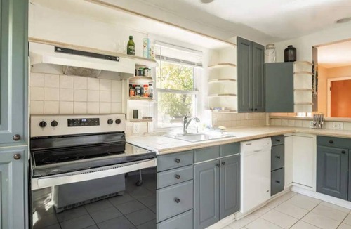 Milford Apartment | Peaceful 3BR home; 5 min walk to downtown Milford!