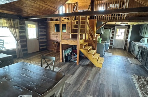Aberdeen Cabin | Peaceful cabin with spectacular river and scenic views.