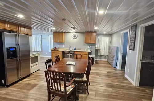 Vevay Apartment | Peaceful Country Experience