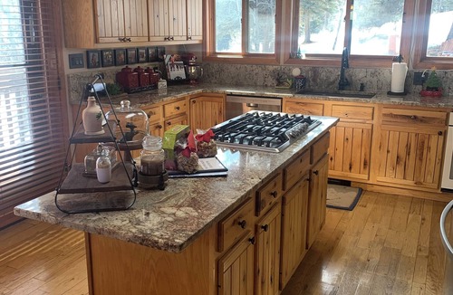 Taos Ski Valley Cabin | Peaceful & Spacious Cabin in Red River