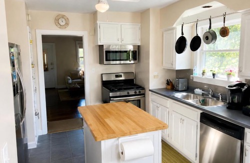 Milford House | Peaceful Stay-Private Lower Level with Private Bath