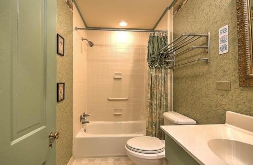 Jonesborough House | Peddler's Pad at The Historic Eureka Inn and Event Center
