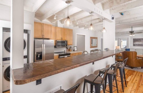Blowing Rock Condo | Penthouse 999 on Main St Blowing Rock w/Parking!