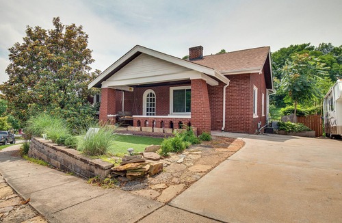 Fort Thomas House | Pet-Friendly Fort Thomas Vacation Rental w/Deck!
