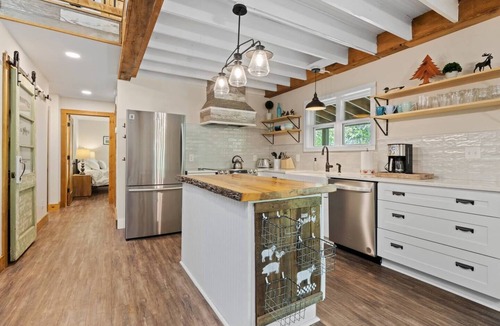 Lake Lure House | Pet Friendly, Lovely Creek, Fire Pit - Brookside Retreat by Carolina Properties