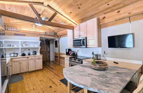 Transylvania County House | Pet Friendly, Private Home in The BlueRidge Mountains