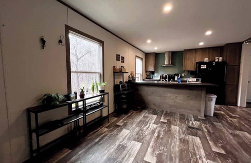 Heidelberg House | Pet Friendly - Private | Fire Pit & WiFi | RRG
