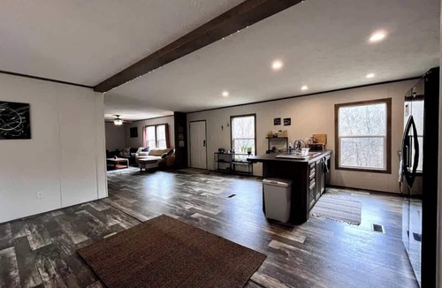 Heidelberg House | Pet Friendly - Private | Fire Pit & WiFi | RRG