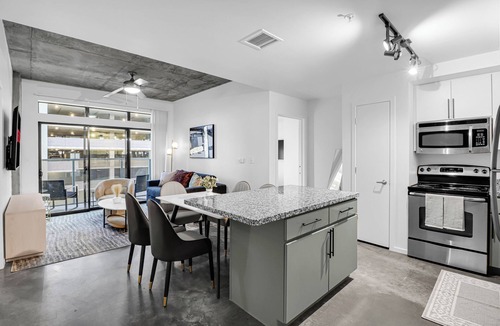Evans Churchill Apartment | Phoenix Urban Luxury Escape