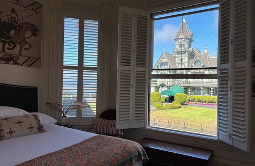 Old Town Eureka Bed & Breakfast | Pinc Lady Mansion