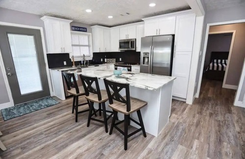 Galveston House | Pirates Paradise - Pool - 4bd/2.5BA - Sleeps 9