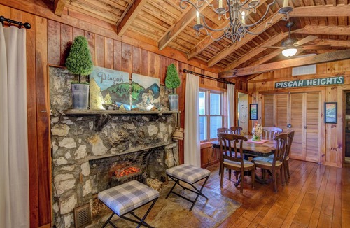 West Jefferson House | Pisgah Heights - Stunning high elevation views of the New River!