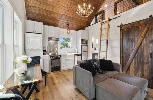 Brevard Cabin | Pisgah Perfect-Hot tub, Hammocks, Fire Pit, and Views!
