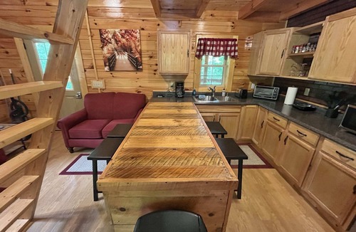 Saint Helens Cabin | Pluggy’s Place - Perfect Location |Outdoor Firepit