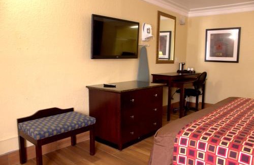 St. Cloud Hotel | Polynesian Inn