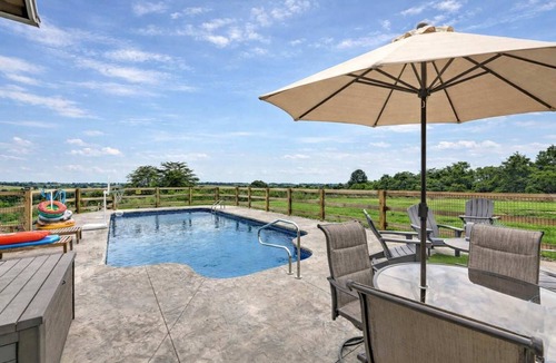 Williamstown House | Pool | Hot Tub | Pickleball | Firepit