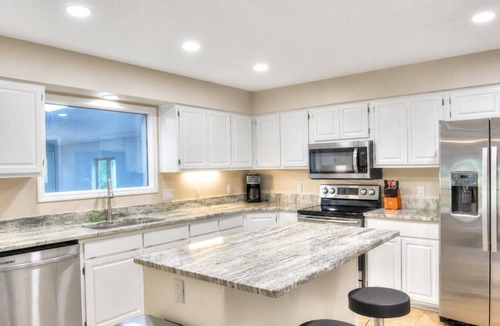 Hot Springs Village House | Pool House on Ponce De Leon
