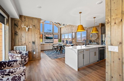 Chalet Village North Ski Chalet | Pools Sauna Hot Tub Fire Pit Gym, Luxe Chalet Kids Games