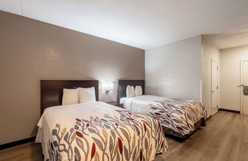 Cortaro Hotel | Practical and Simple Room – Embrace Comfort on the Road