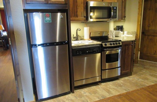 Gatlinburg Villa | Price reduced! - Premier 5-star Resort + Water Park