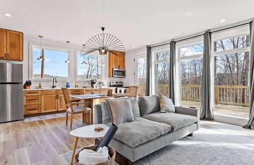 Wellington Ski Chalet | Primrose- Hot Tub, Firepit, Wraparound Deck, WiFi