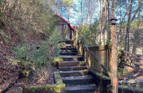 Waynesville Cabin | Private Cabin, Hot Tub, Great Location, Paved Roads. Blue Ridge Mtns, Downtown.
