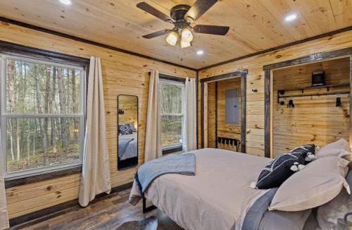 Campton House | Private Cabin w King Bed and Private Hot Tub