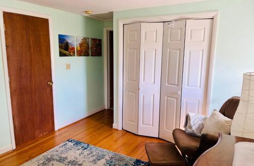 Jackson Park Apartment | Private Green Cottage near downtown
