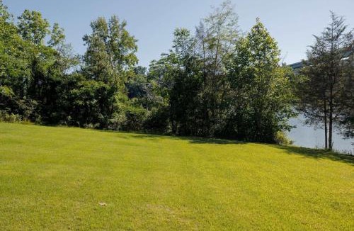 Colonial Heights House | Private Lakefront Peninsula Retreat with Hot Tub