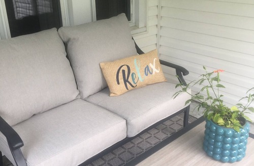Portsmouth House | Private, wooded, and convenient cottage just blocks from SOMC