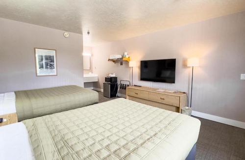 Escalante Hotel | Prospector Inn