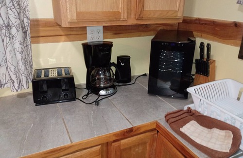 Frenchburg Cabin | Quaint, secluded cabin with the feel of home. Sleeps 4 with home-like amenities.
