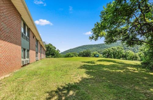 Bolivar Hotel | Quality Inn Harpers Ferry - Charles Town