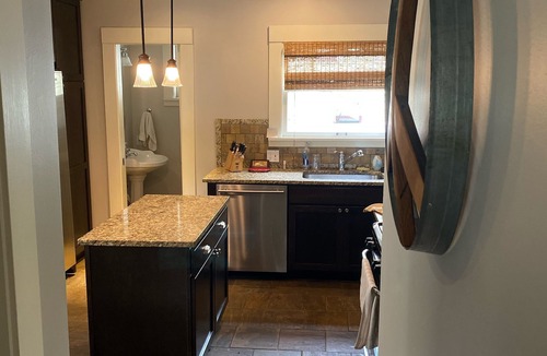 Queen Anne House | Queen Anne Charmer ~ Walk To Many Amenities