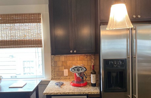 Queen Anne House | Queen Anne Charmer ~ Walk To Many Amenities