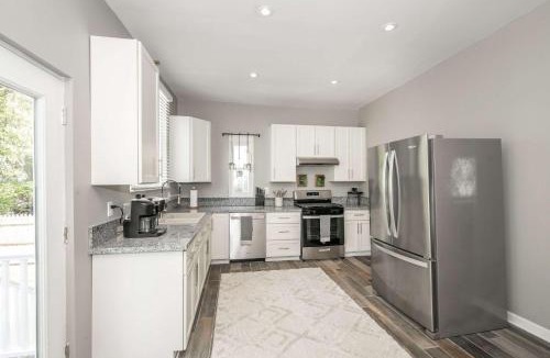 Roselawn Finance House | Queen City Grand House