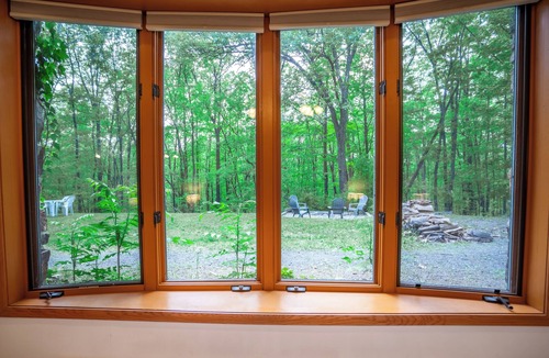 Berkeley Springs Cottage | Quiet Cottage on Five+ Acres of Woods Close to All That Berkeley Springs Offers
