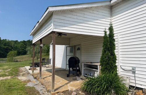 Wallingford House | Quiet Country home, Pet friendly