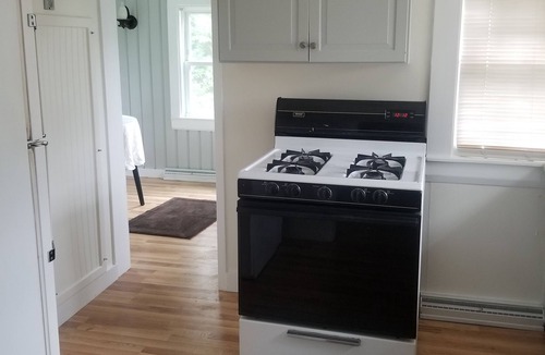 Wareham Center Cottage | Quiet Doll Cottage..